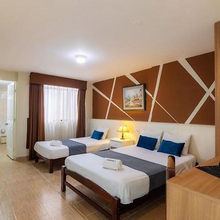 Hotel Country Trujillo Энкалада Экстерьер фото