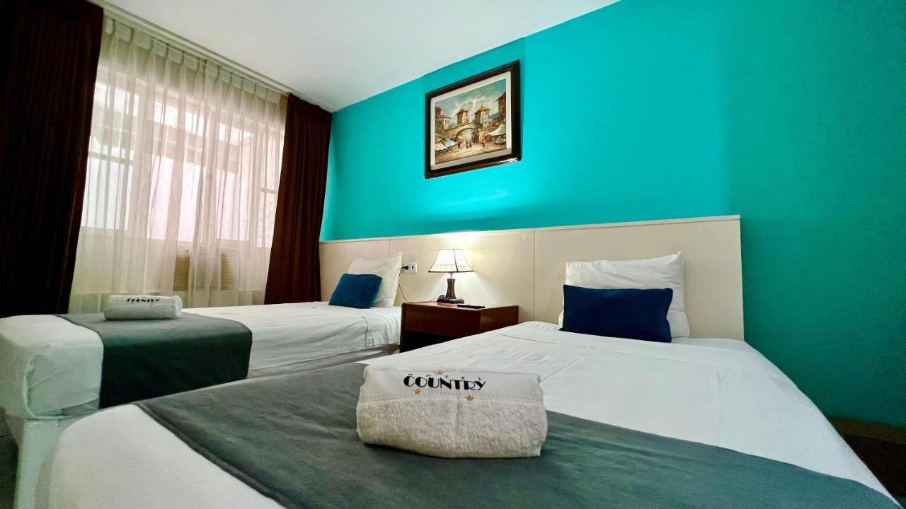 Hotel Country Trujillo Энкалада Экстерьер фото